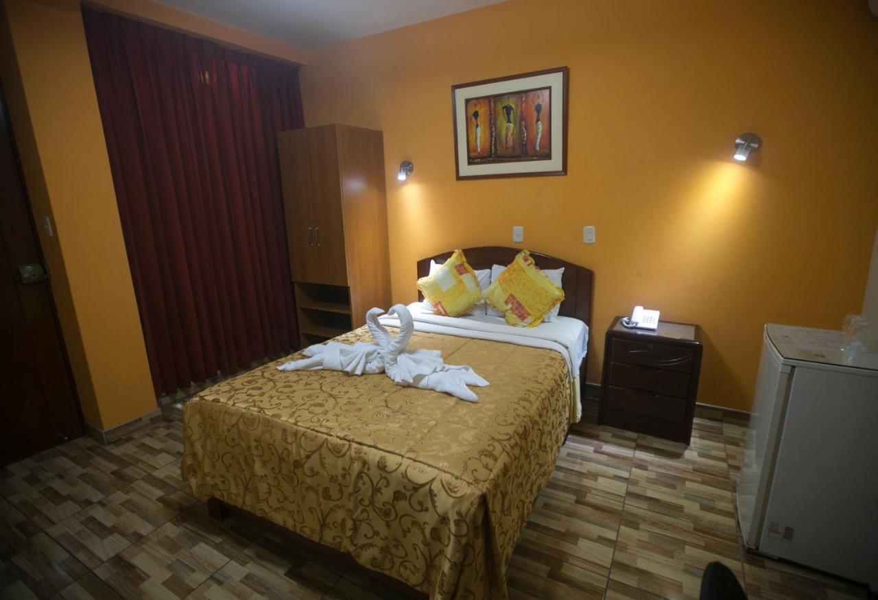 Hotel Suite Plaza Trujillo Extérieur photo