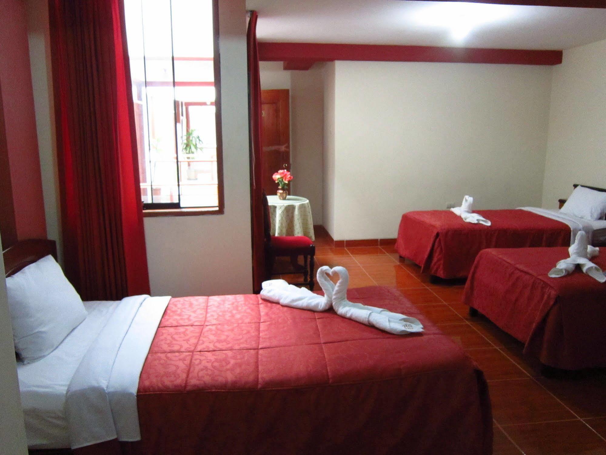 Hotel Suite Plaza Trujillo Extérieur photo