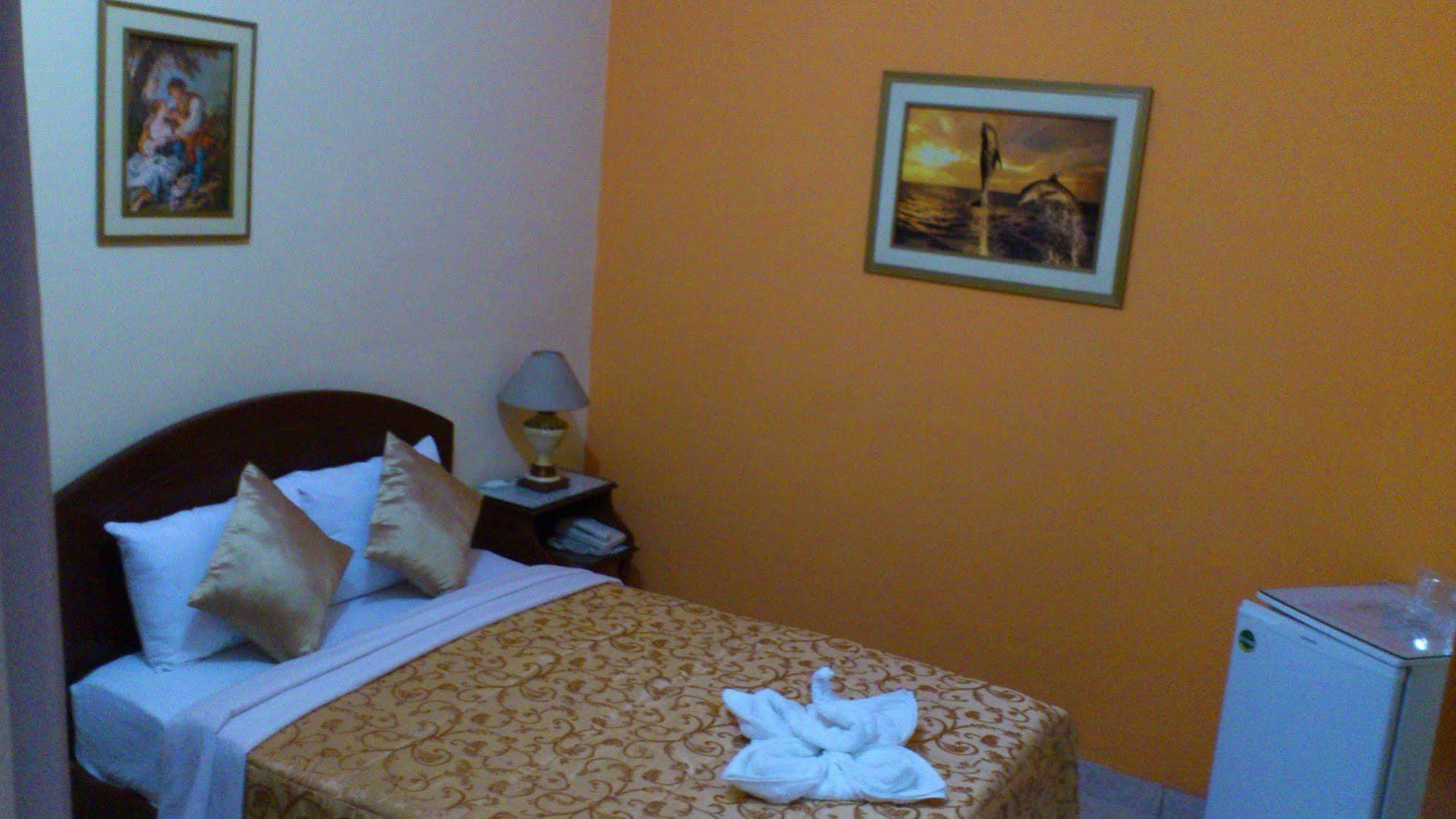 Hotel Suite Plaza Trujillo Extérieur photo